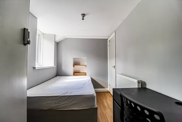 1 bed house, Treforest, Pontypridd, CF371RW - Image 2