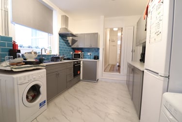 5 bed house, Cathays, Cardiff, CF244QQ - Image 2