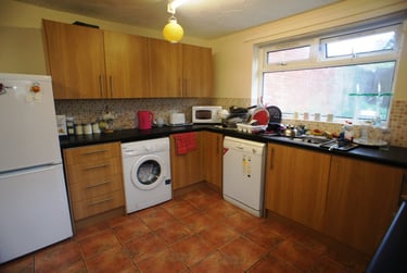5 bed house, Roath, Plasnewydd, Cardiff, CF243BA - Image 2