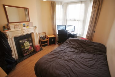 4 bed house, Cathays, Cardiff, CF244QS - Image 2
