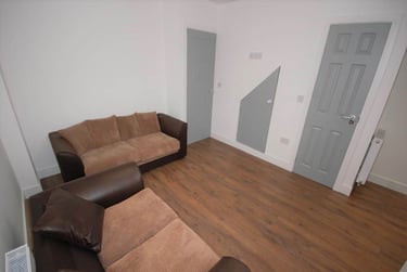 1 bed house, Kensington, Liverpool, L66BE - Image 2