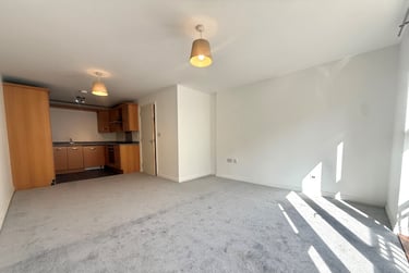 2 bed house, Cardiff Bay, Cardiff, CF105GA - Image 1