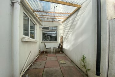 5 bed house, Splott, Adamstown, Cardiff, CF240HZ - Image 9