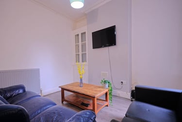 5 bed house, Kensington Fields, Kensington, Liverpool, L78SJ - Image 1