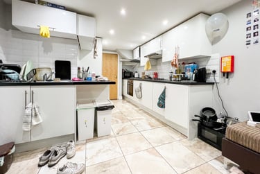 8 bed house, Cathays, Cardiff, CF244JL - Image 3