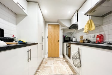 8 bed house, Cathays, Cardiff, CF244JL - Image 4