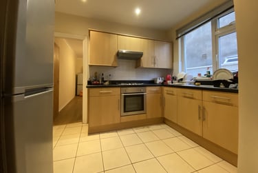 5 bed house, Heath, Gabalfa, Cardiff, CF143JX - Image 1
