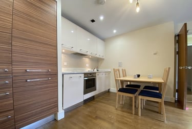 2 bed flat, Cardiff Bay, Cardiff, CF104RF - Image 3