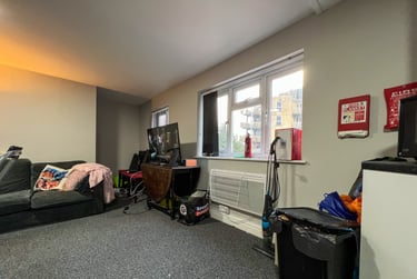 8 bed house, Cathays, Cardiff, CF244DE - Image 3
