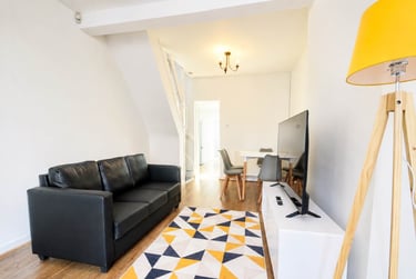 2 bed flat, Wavertree, Liverpool, L151EN - Image 1