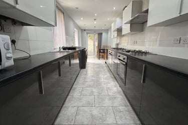 6 bed house, Cathays, Plasnewydd, Cardiff, CF244AL - Image 1