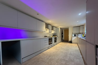 9 bed house, Cathays, Plasnewydd, Cardiff, CF244AQ - Image 2