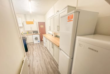 1 bed house, Treforest, Pontypridd, CF371RZ - Image 5