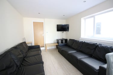 8 bed house, Cathays, Plasnewydd, Cardiff, CF244BT - Image 2