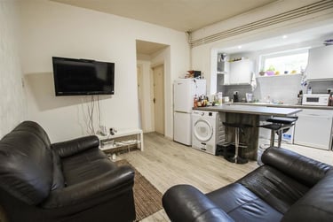 5 bed house, 312701estate_agent_feeds, Selly Park, Birmingham, B297AJ - Image 1
