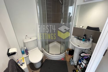 4 bed flat, Vaughan Way, Highfields, Leicester, LE14SH - Image 12