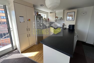 4 bed flat, Vaughan Way, Highfields, Leicester, LE14SH - Image 4