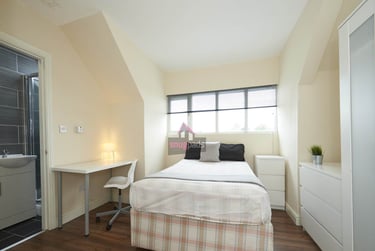 2 bed flat, Salford, Seedley, M55JJ - Image 5