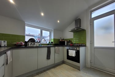 4 bed house, Heath, Gabalfa, Cardiff, CF143QA - Image 3