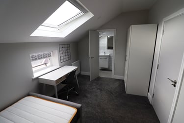 5 bed flat, Cathays, Cardiff, CF103EE - Image 13