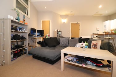 3 bed flat, Adamsdown, Adamstown, Cardiff, CF240EZ - Image 1