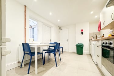 5 bed house, Adamsdown, Adamstown, Cardiff, CF240JX - Image 2