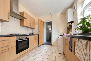 4 bed house, Roath, Plasnewydd, Cardiff, CF243HT - Image 2