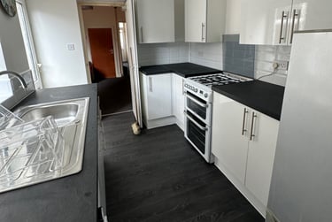 3 bed house, Roath, Plasnewydd, Cardiff, CF243HF - Image 1