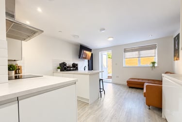7 bed house, Cathays, Plasnewydd, Cardiff, CF244DG - Image 1