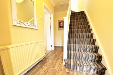 4 bed house, Bryn Syfi Terrace, Mount Pleasant, Swansea, SA16XN - Image 2