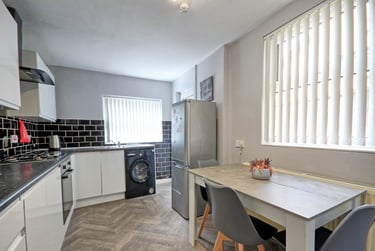 5 bed house, Kensington Fields, Kensington, Liverpool, L78SN - Image 2
