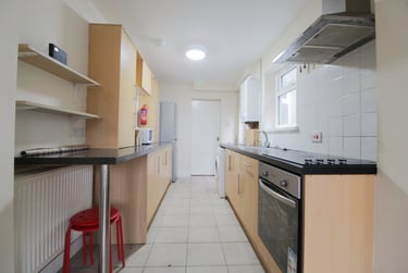 1 bed house, Treforest, Pontypridd, CF371RP - Image 3