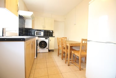 4 bed house, Cathays, Maindy, Cardiff, CF244LB - Image 1