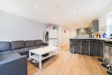 6 bed house, Roath, Plasnewydd, Cardiff, CF243DB - Image 1