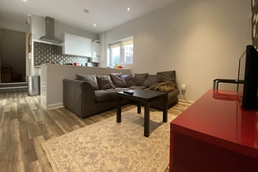 1 bed flat, Cathays, Plasnewydd, Cardiff, CF244AT - Image 2