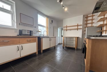 2 bed house, Cathays, Cardiff, CF244NY - Image 2