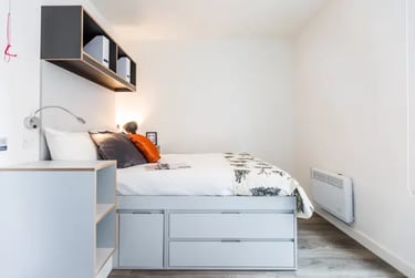 Gold Ensuite Accessible - Image 2