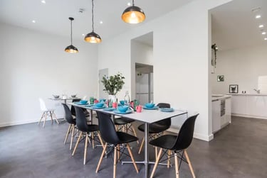 Gold Shared House - Image 5