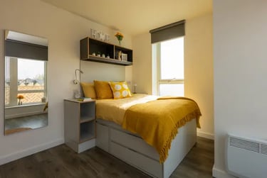 Gold Shared House - Image 1