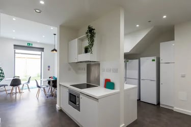 Gold Shared House - Image 6