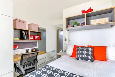 Bronze Ensuite - Image 1