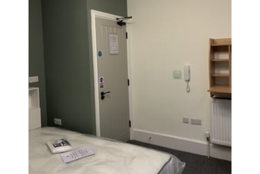 1 bed studio, Watkin Terrace, Barrack Road, Northampton, NN13ER - Image 5