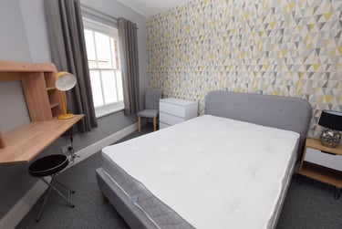 1 bed house, Burns Street, Barrack Road, Northampton, NN13QE - Image 1