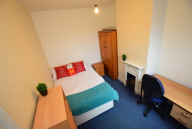 1 bed house, Lutterworth Road, Abington, Northampton, NN15JL - Image 4