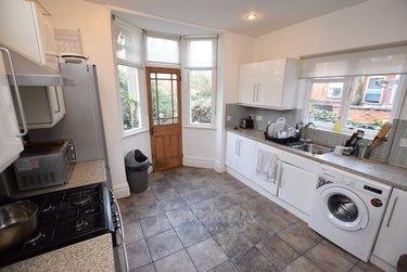 1 bed house, Colwyn Road, Abington, Northampton, NN13PU - Image 4
