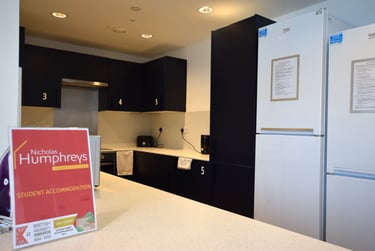 1 bed house, Kettering Road, City Centre, Northampton, NN14AH - Image 1