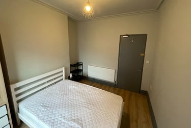 1 bed house, Victoria Promenade, City Centre, Northampton, NN11HH - Image 1