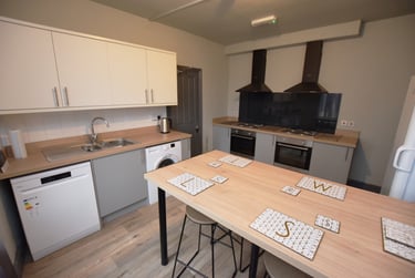 1 bed house, Victoria Promenade, City Centre, Northampton, NN11HH - Image 2