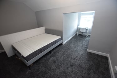 1 bed house, London Road, Far Cotton, Northampton, NN48AL - Image 1