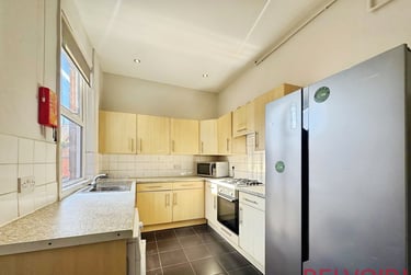 6 bed house, Balmoral Road, Arboretum, Nottingham, NG14HX - Image 2